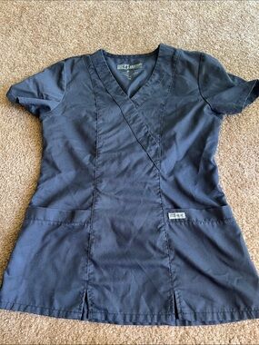 Scrub top